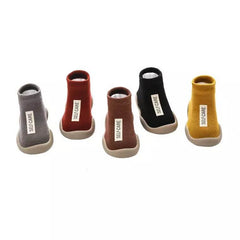 Wear Socks And Socks With Soles For One Year Old Girls Indoors