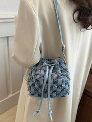 Large Capacity Fashion Design Single Shoulder Casual Bag Women's Simple Commuting Portable Bucket Bag