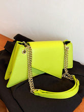 Neon Green Chain Novelty Bag Niche Stone Pattern Flap Underarm Bag PU Leather Textured Bag Purse Fashion Versatile Bag Novelty Gifts , Perfect Best Funny Novelty & Gag Gifts