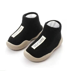 Wear Socks And Socks With Soles For One Year Old Girls Indoors