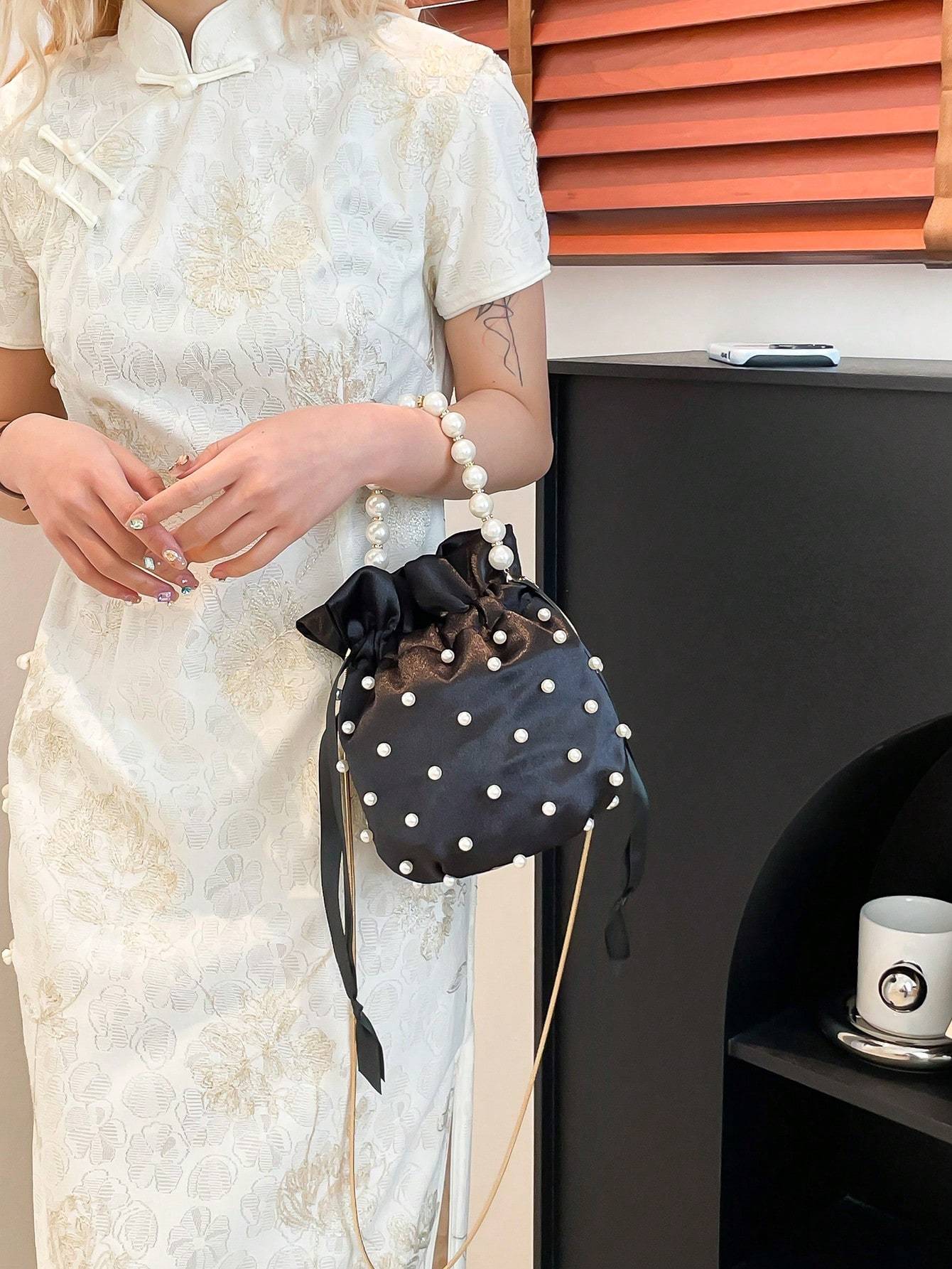 European And American  Pleated Silk Small Bag For Women Summer New Style Hand-held Pearl Chain Shoulder Diagonal Bucket Bag