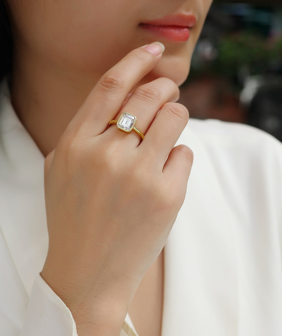 Pagoda - A Fashionable Diamond Jewelry Piece Set With Moissanite S925 Sterling Silver And Gold-plated Diamond Ring